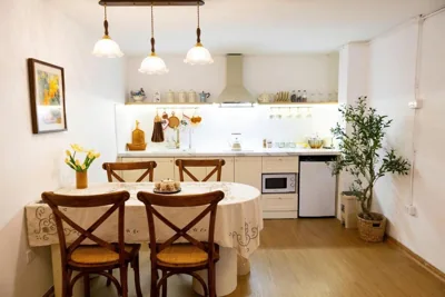Spacious and Quiet Apartment 2 bedrooms just 1 minutes to Hanoi centre – 照片 4
